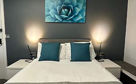 Arlan House, Central Basingstoke Hotel